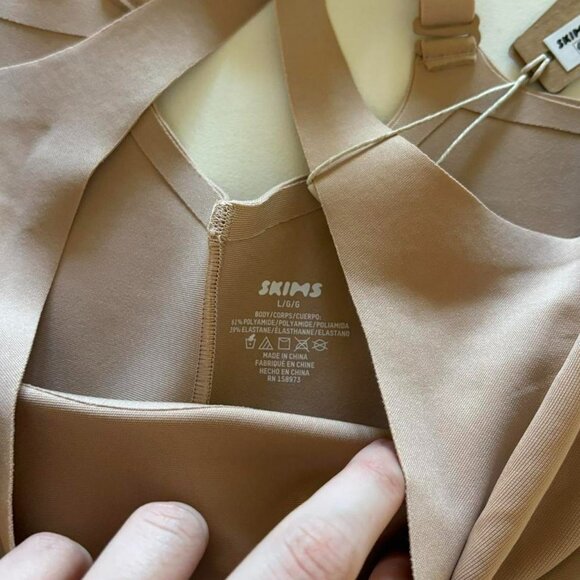 Nwt Skims Body Collection Bodysuit - Picture 4 of 4